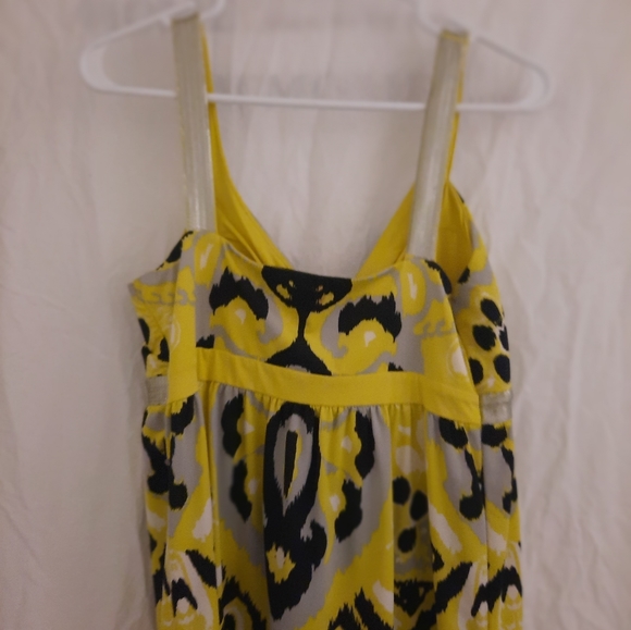 International Concepts, SZ MM           Color, Yellow, Black, Grey, and White. - Picture 3 of 5